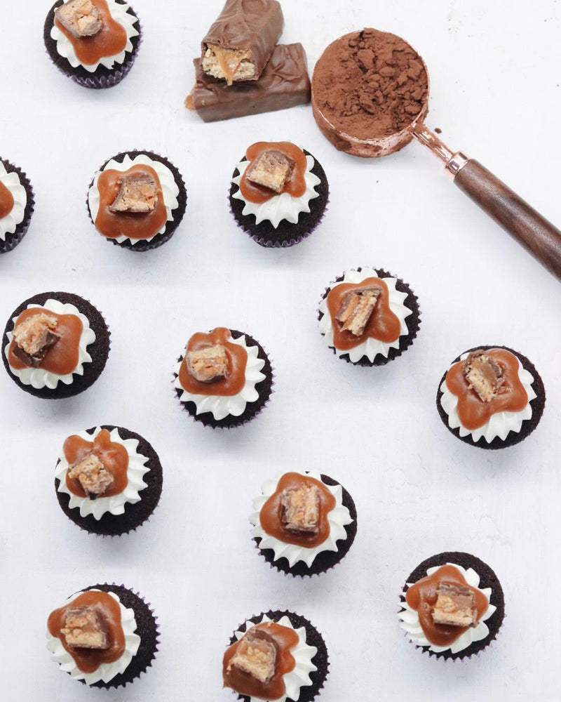 mini snicker cupcakes